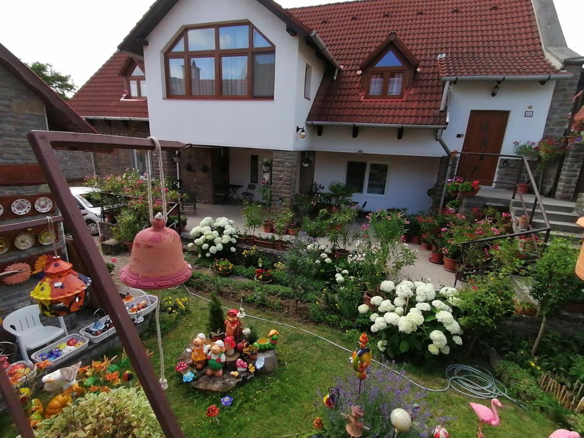 Oleander Vendeghaz Hotel Tihany Buitenkant foto
